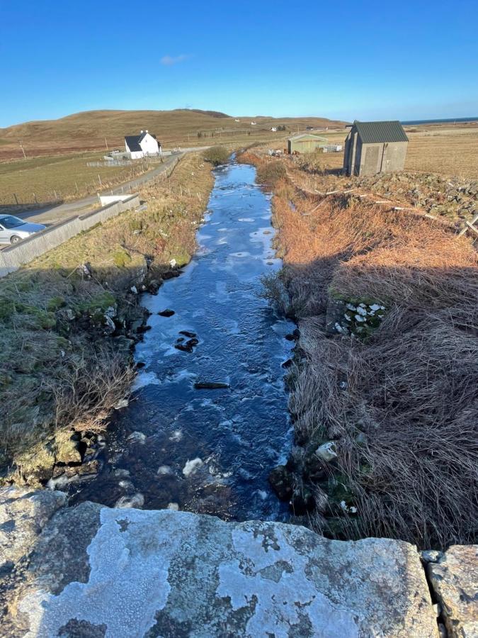 Вилла The Bridge Self Catering Kilmaluag Экстерьер фото